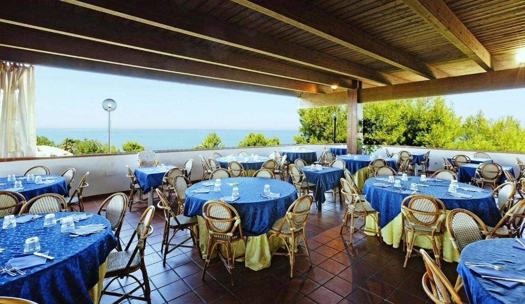 Hotel Villaggio Costa Ripa Rodi Garganico Luaran gambar