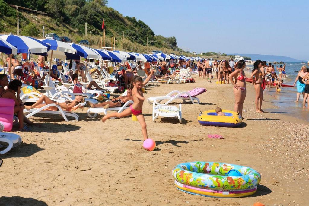 Hotel Villaggio Costa Ripa Rodi Garganico Luaran gambar